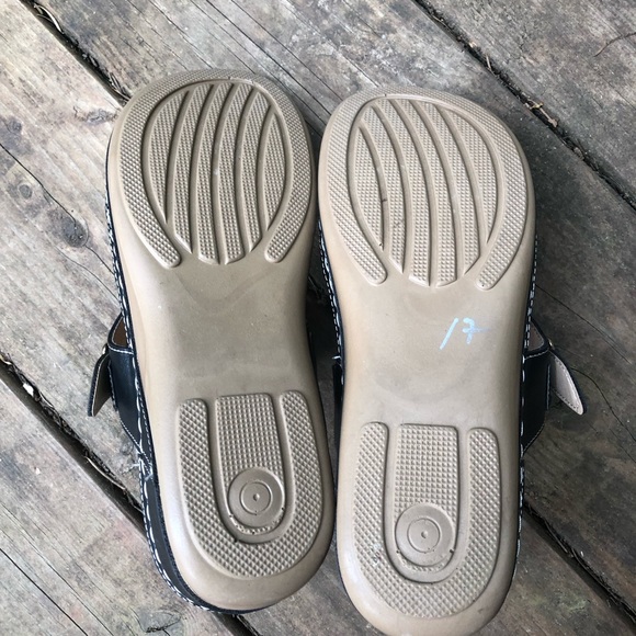 FlexStep Sandal - Picture 4 of 5